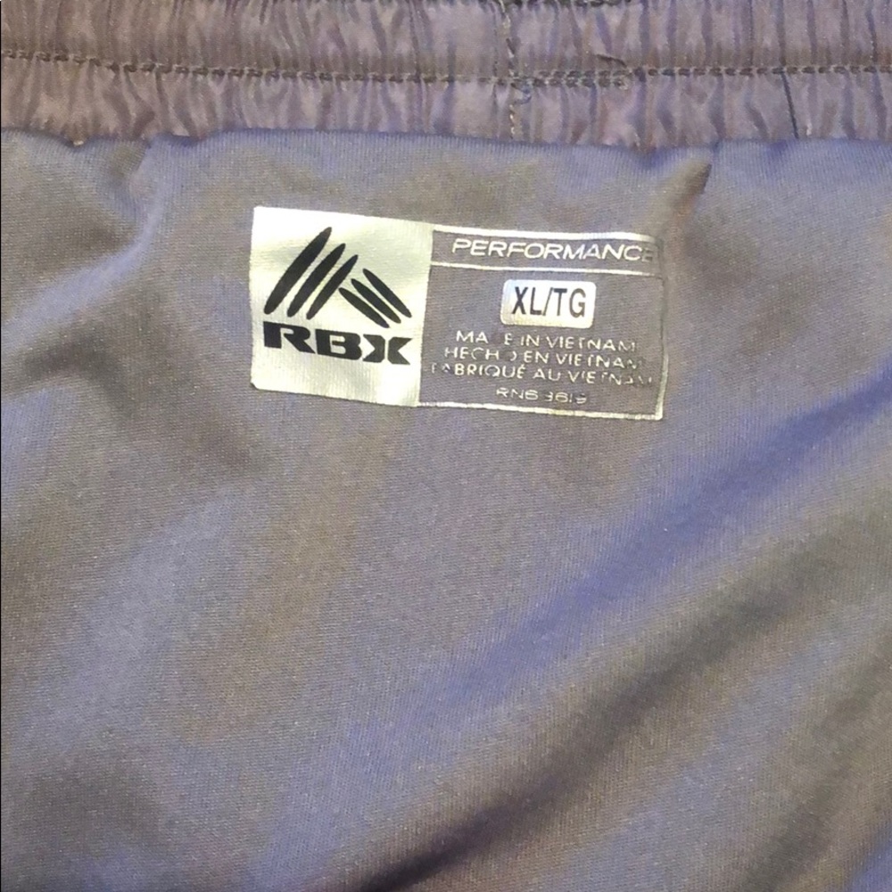 Shorts - Picture 3 of 5